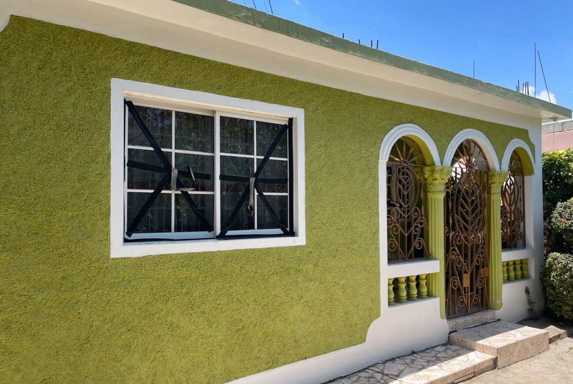 First image of 806-two East Greater Portmore in Greater Portmore, St. Catherine, Jamaica - property is For Sale