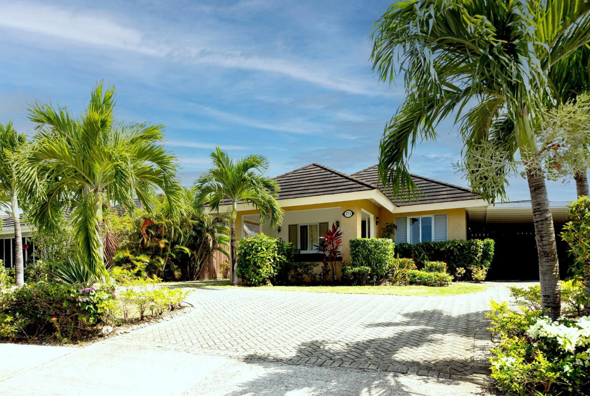 Second image of 371- Coolshade Ave Richmond in Richmond, St. Ann, Jamaica - property is For Rent