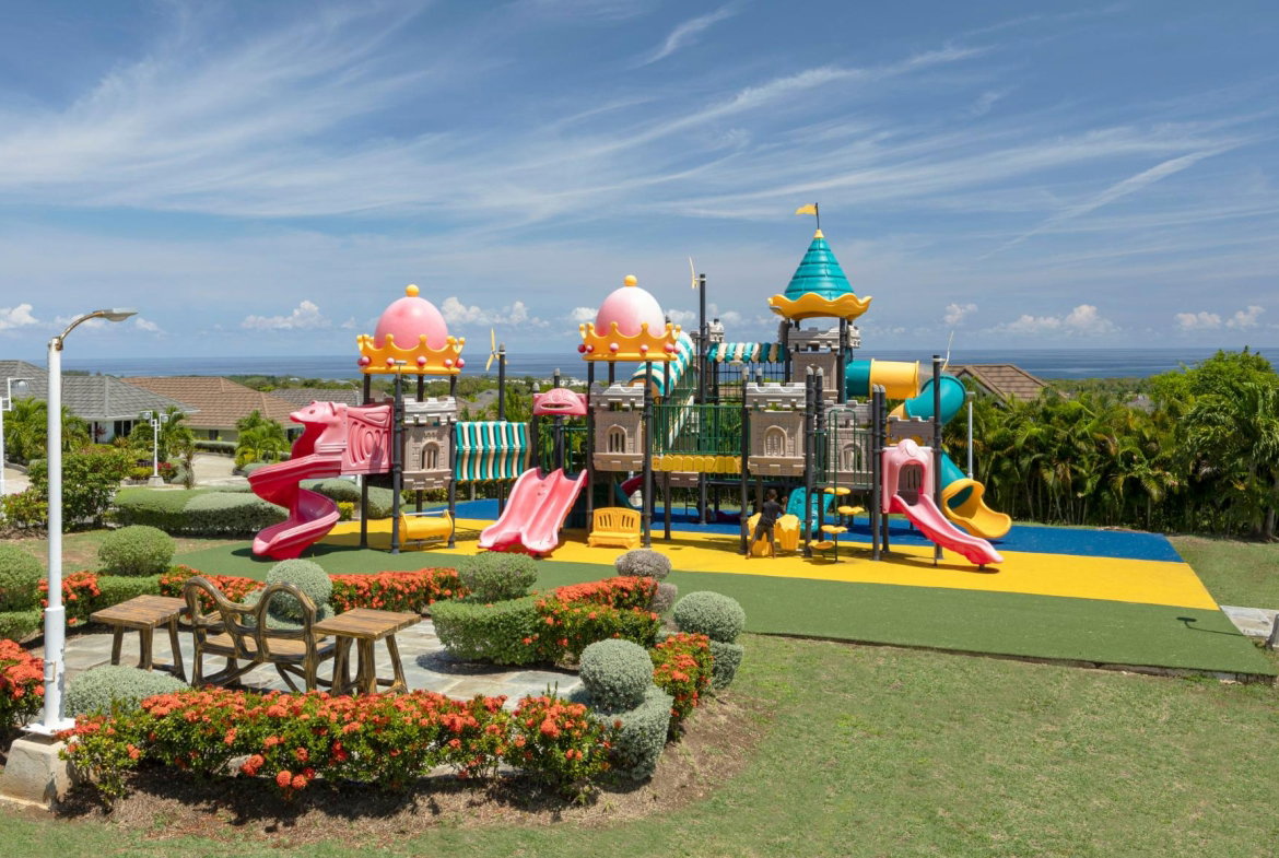 Sixteenth image of 371- Coolshade Ave Richmond in Richmond, St. Ann, Jamaica - property is For Rent