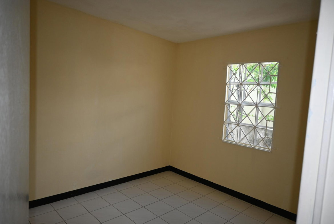 Seventh image of 564 Gladioli Drive in Eltham Vista, St. Catherine, Jamaica - property is For Rent