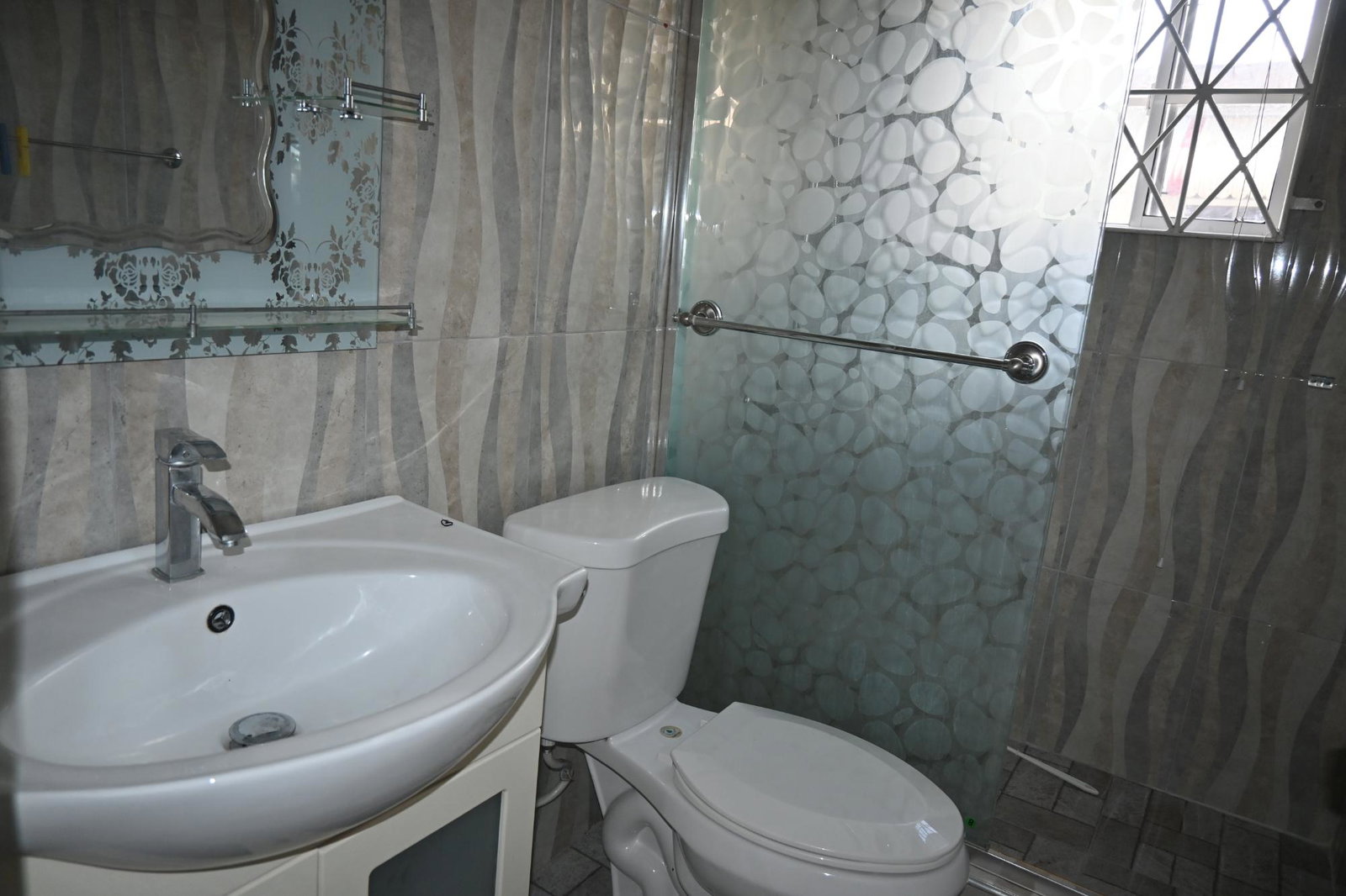 Eighth image of 564 Gladioli Drive in Eltham Vista, St. Catherine, Jamaica - property is For Rent