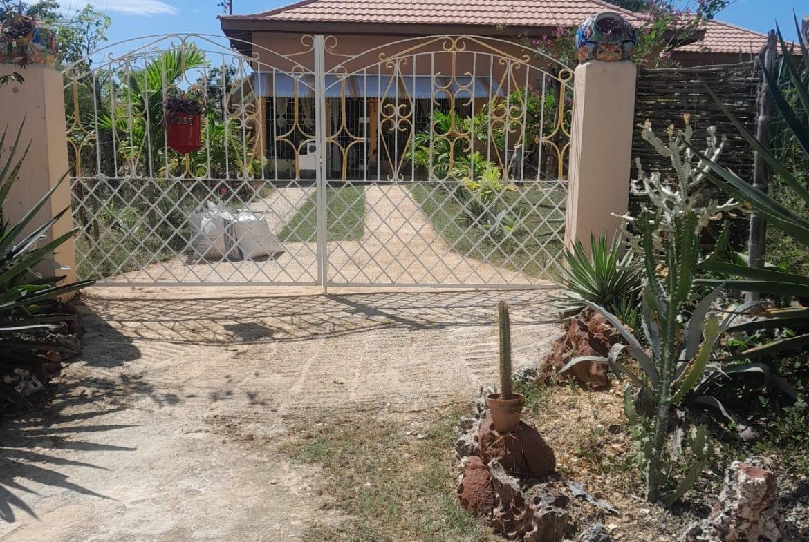 First image of Part of Brompton in Brompton, St. Elizabeth, Jamaica - property is For Sale