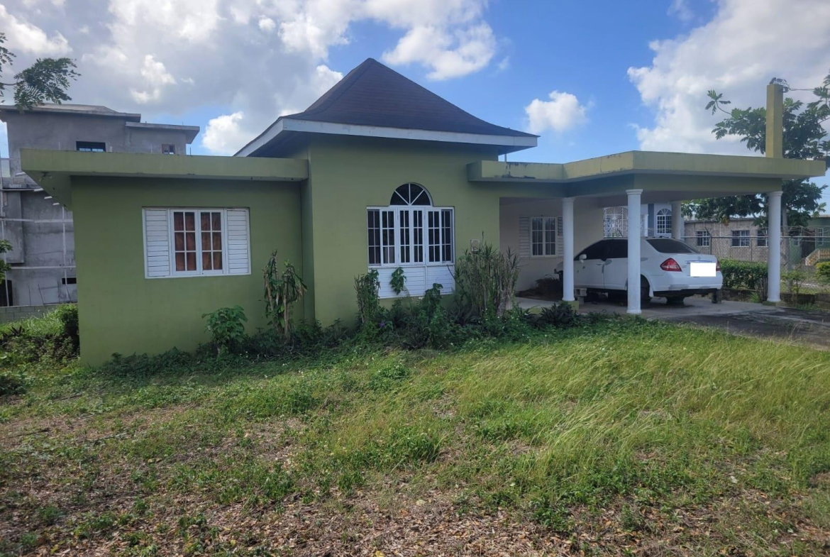 Fourth image of Irwin Point in Irwin, St. James, Jamaica - property is For Sale