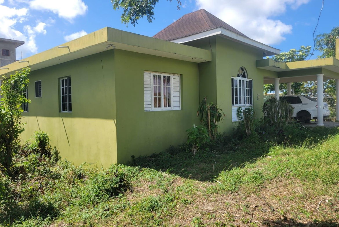 Seventh image of Irwin Point in Irwin, St. James, Jamaica - property is For Sale