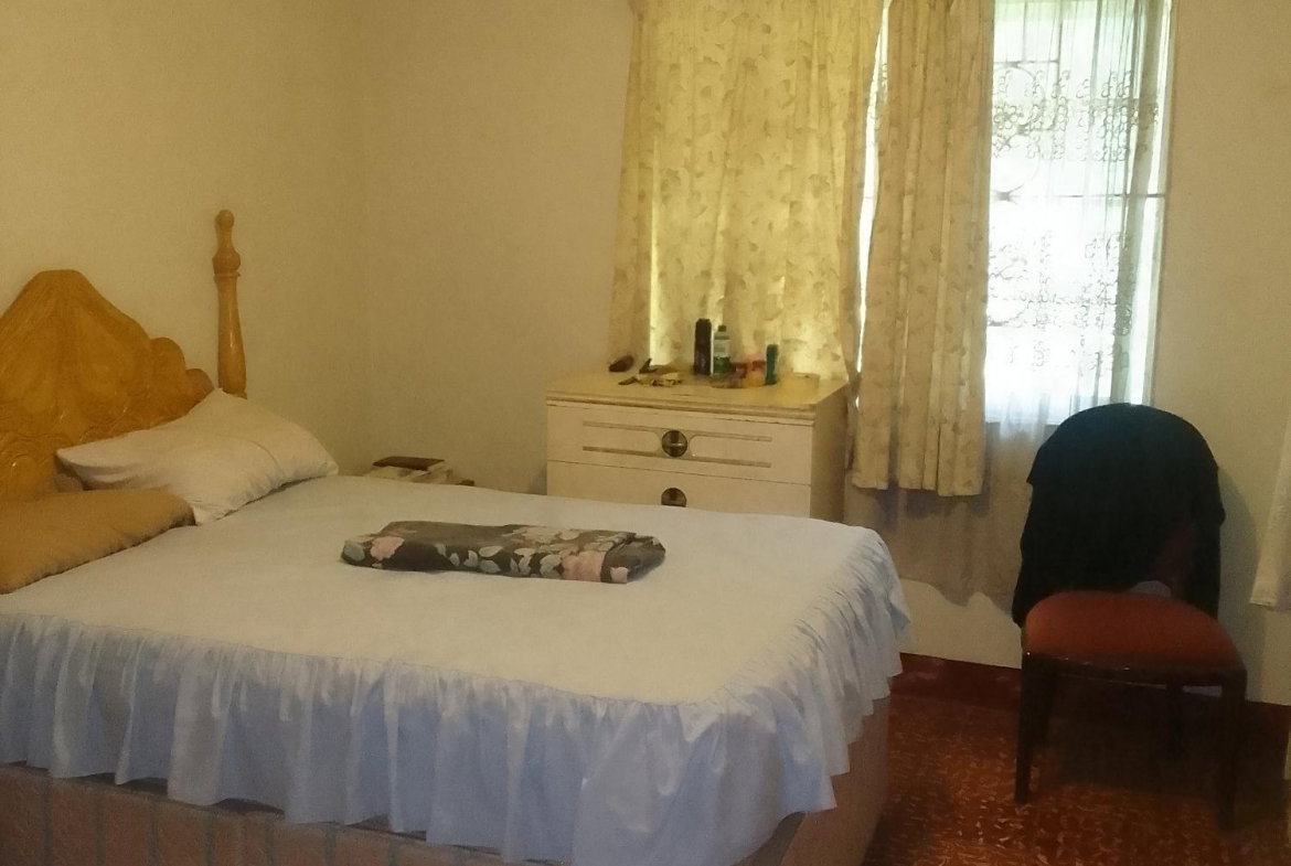 Fifth image of Old Porus rd in Porus, Manchester, Jamaica - property is For Sale