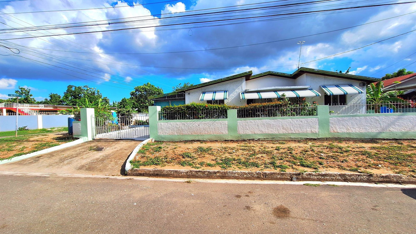 Seventh image of 280b Washington Gardens in Kingston 20, St. Andrew, Jamaica - property is For Sale