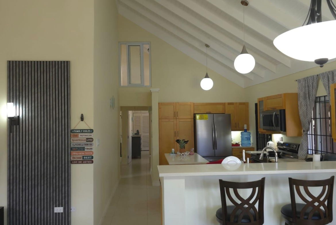 Fourth image of The Crest- Coconut Avenue, Richmond in Richmond, St. Ann, Jamaica - property is For Rent