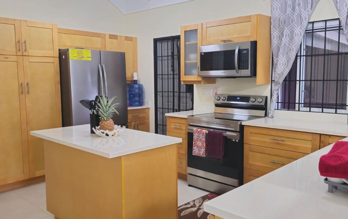 Seventh image of The Crest- Coconut Avenue, Richmond in Richmond, St. Ann, Jamaica - property is For Rent