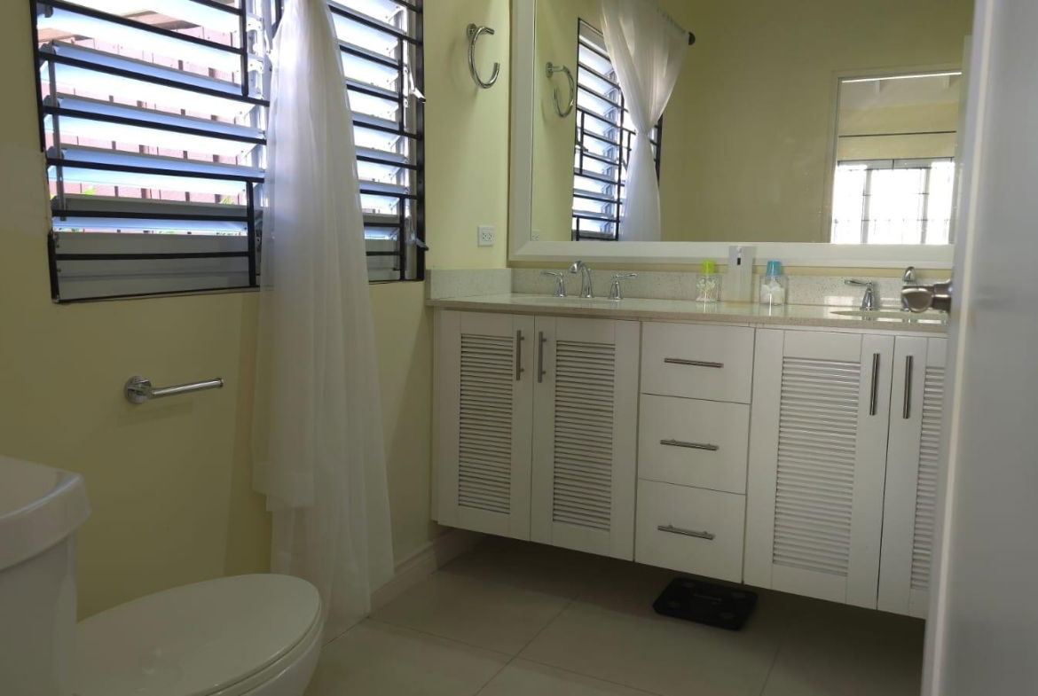 Ninth image of The Crest- Coconut Avenue, Richmond in Richmond, St. Ann, Jamaica - property is For Rent