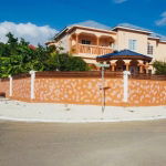 First image of Upper Fort, Johnson Hill in HELLSHIRE HILLS, St. Catherine, Jamaica - property is For Rent