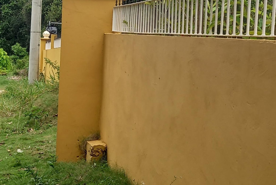 Fourteenth image of Burnt Ground, Santa Cruz in Santa Cruz, St. Elizabeth, Jamaica - property is For Sale