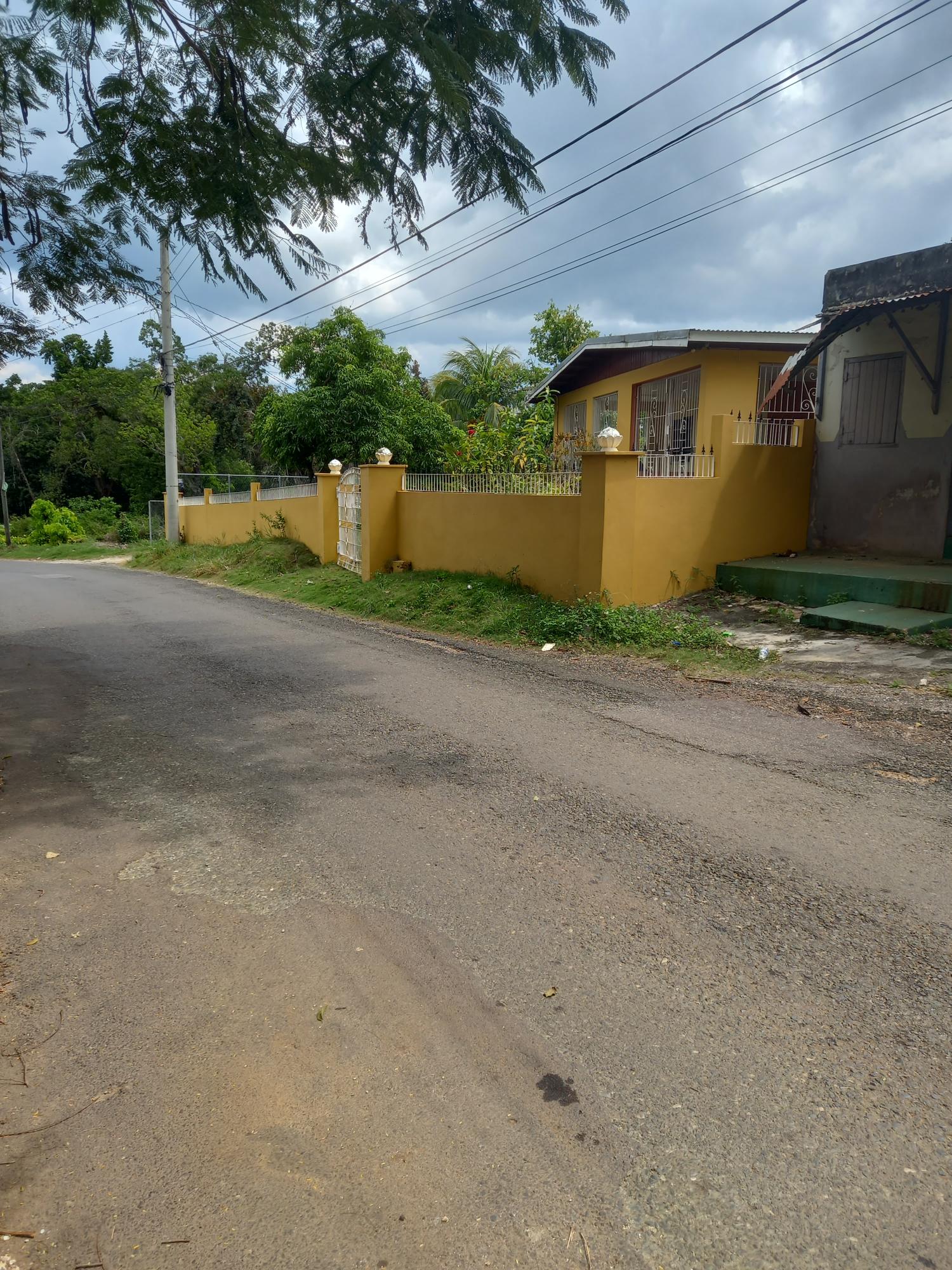 First image of Burnt Ground, Santa Cruz in Santa Cruz, St. Elizabeth, Jamaica - property is For Sale