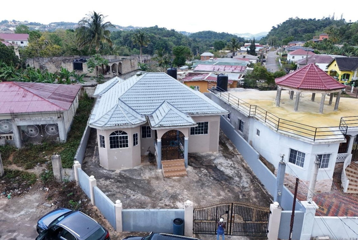 Second image of Chudleigh District in Walderston, Manchester, Jamaica - property is For Sale