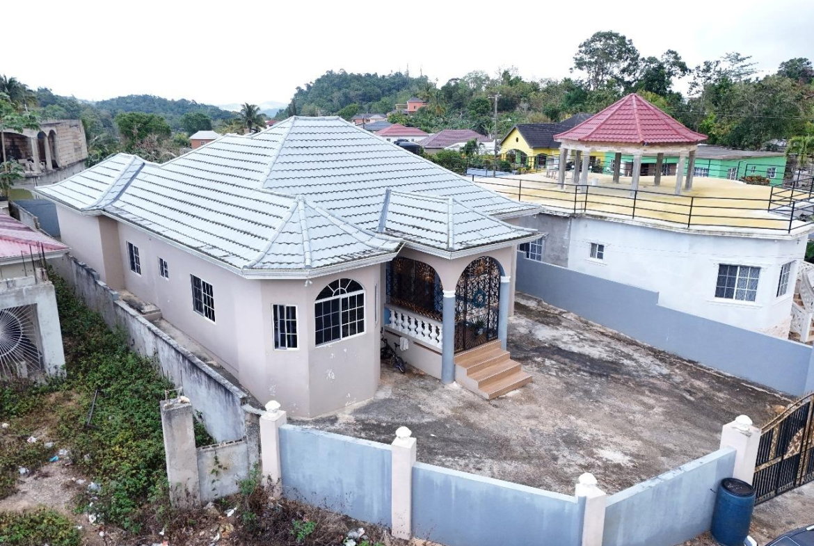 First image of Chudleigh District in Walderston, Manchester, Jamaica - property is For Sale
