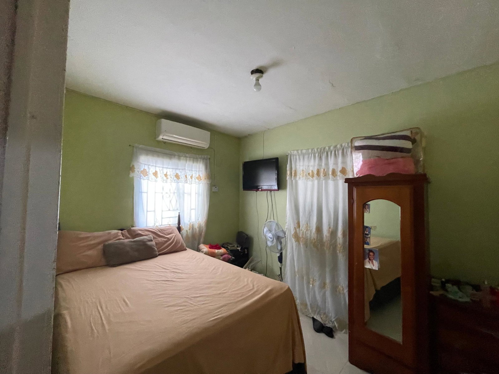 4-Bedroom-House-for-Sale-on-Federal-Road-St.-Catherine-Jamaica Twelfth image of Federal Road in Spanish Town, St. Catherine, Jamaica - property is For Sale