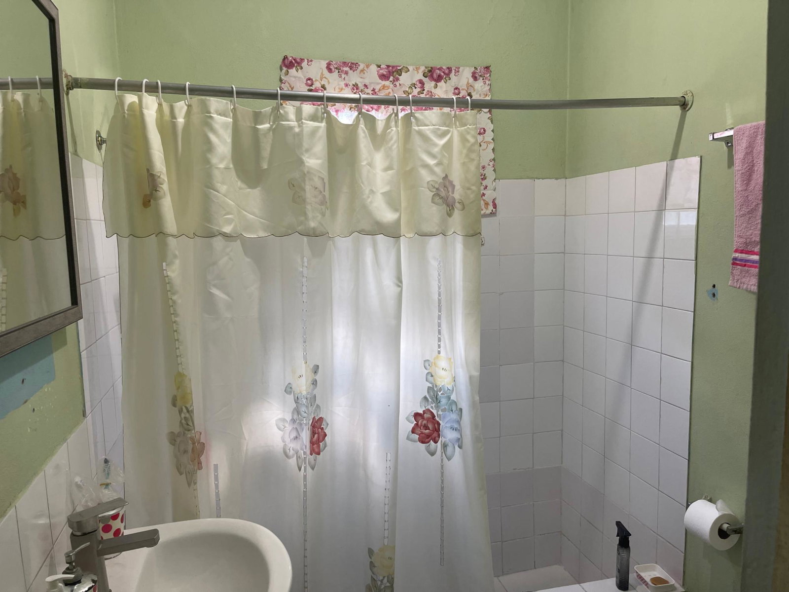 4-Bedroom-House-for-Sale-on-Federal-Road-St.-Catherine-Jamaica Fifteenth image of Federal Road in Spanish Town, St. Catherine, Jamaica - property is For Sale