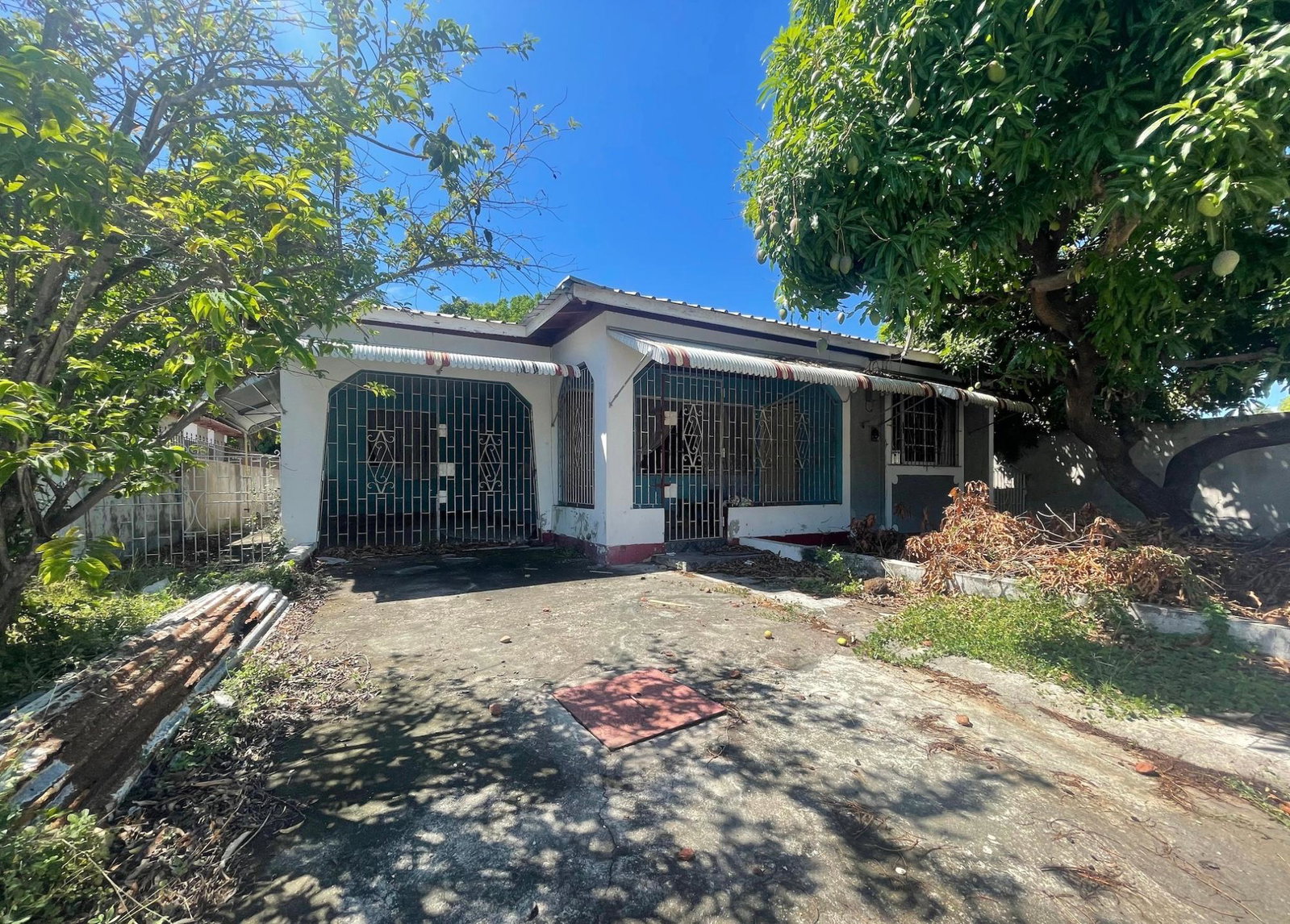 5-Bedroom-House-for-Sale-in-Horizon-Park-Spanish-Town-St.-Catherine Second image of 187 Westminster Avenue in Spanish Town, St. Catherine, Jamaica - property is For Sale