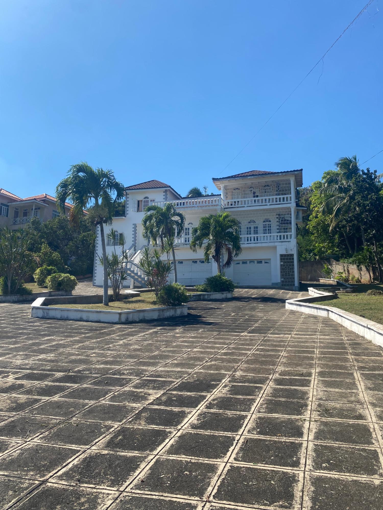 Second image of 8 Corvus Close in Kingston 19, St. Andrew, Jamaica - property is For Sale
