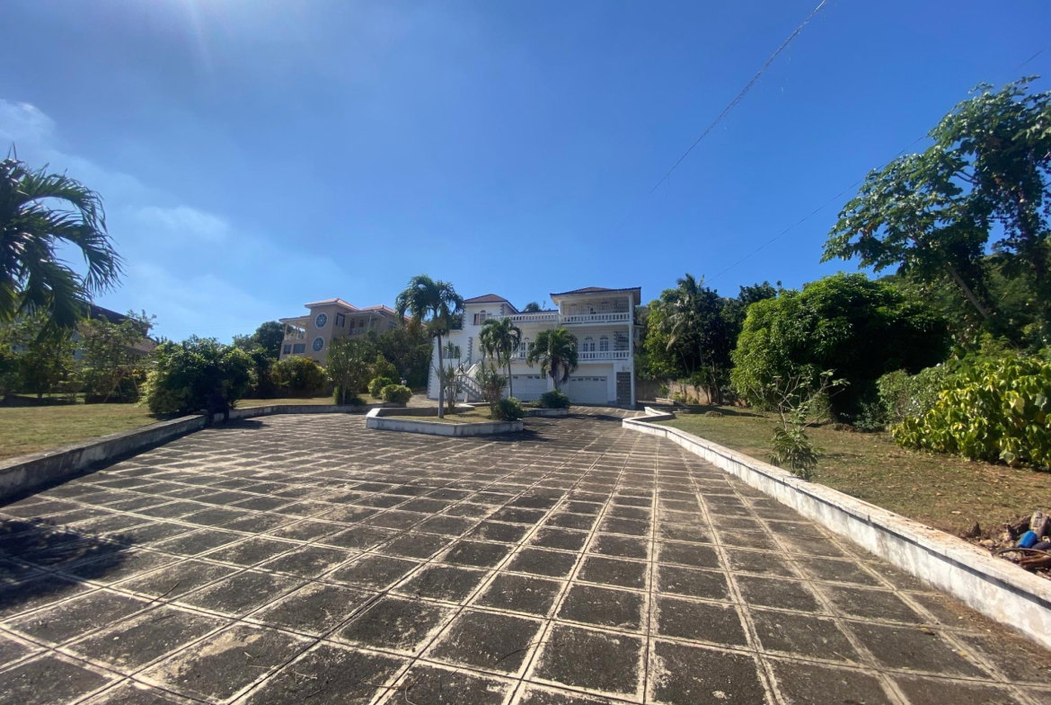 Third image of 8 Corvus Close in Kingston 19, St. Andrew, Jamaica - property is For Sale