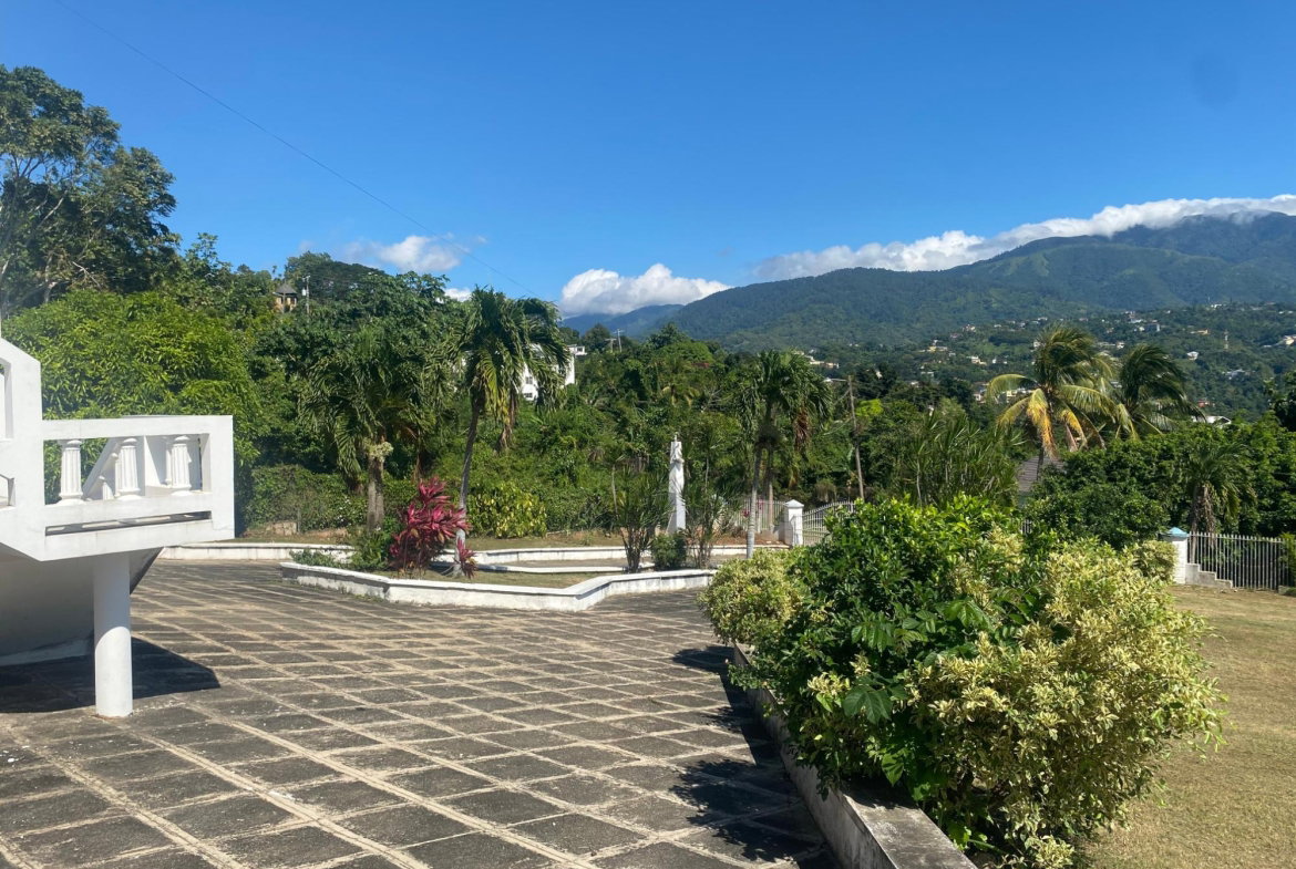 Fifth image of 8 Corvus Close in Kingston 19, St. Andrew, Jamaica - property is For Sale