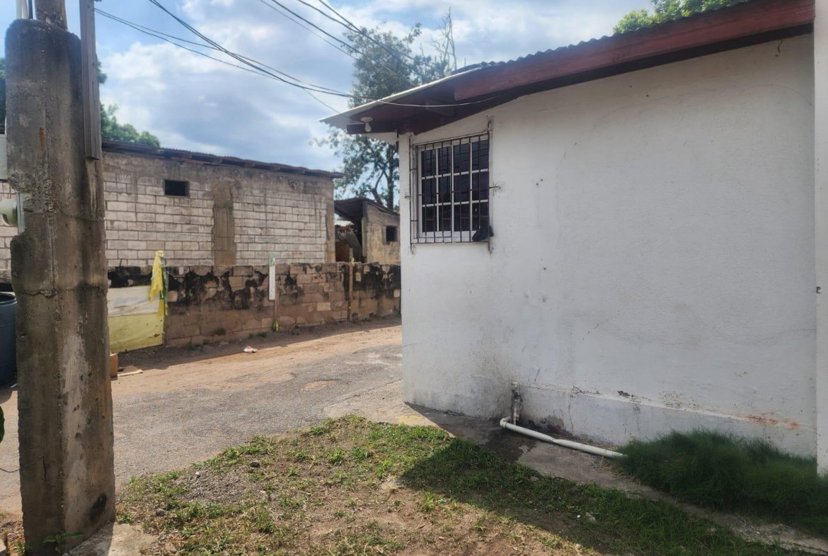Third image of 3 1/4 Jackson Road in Kingston 2, Kingston, Jamaica - property is For Sale