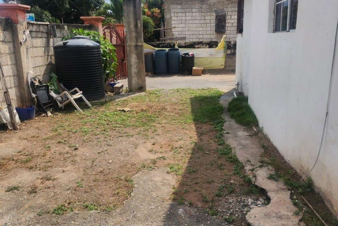 Fourth image of 3 1/4 Jackson Road in Kingston 2, Kingston, Jamaica - property is For Sale