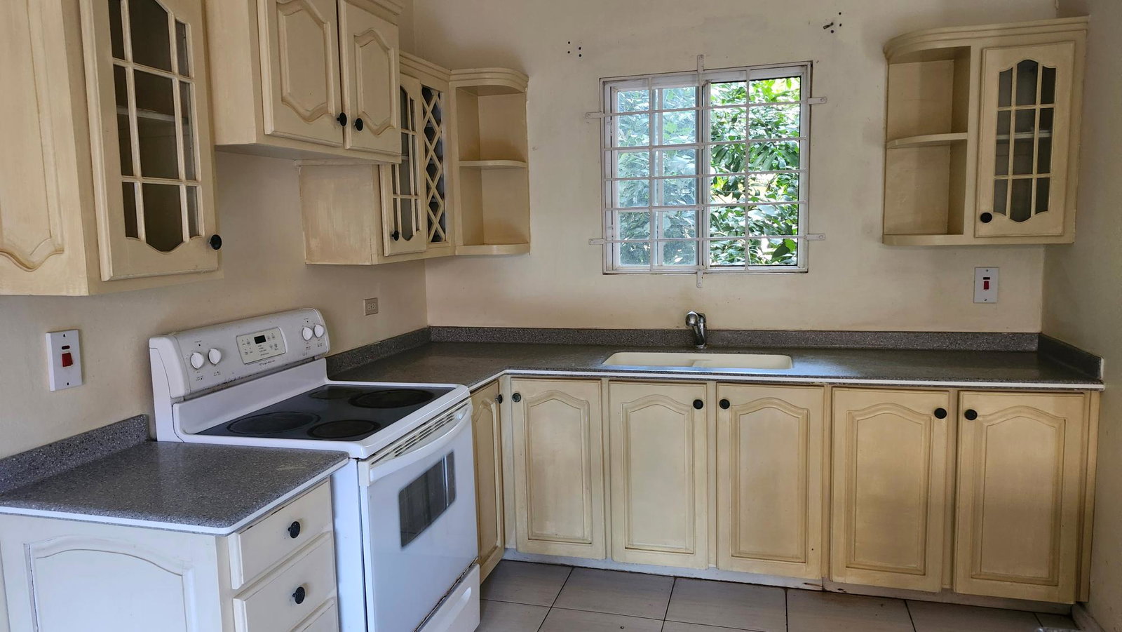 Eleventh image of 1-9 Belvedere Crescent in Kingston 19, St. Andrew, Jamaica - property is For Sale