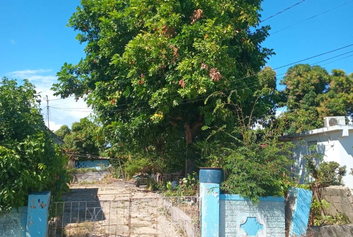 Second image of 824 Seaton Crescent, Ensom ci in Ensom City, St. Catherine, Jamaica - property is For Sale