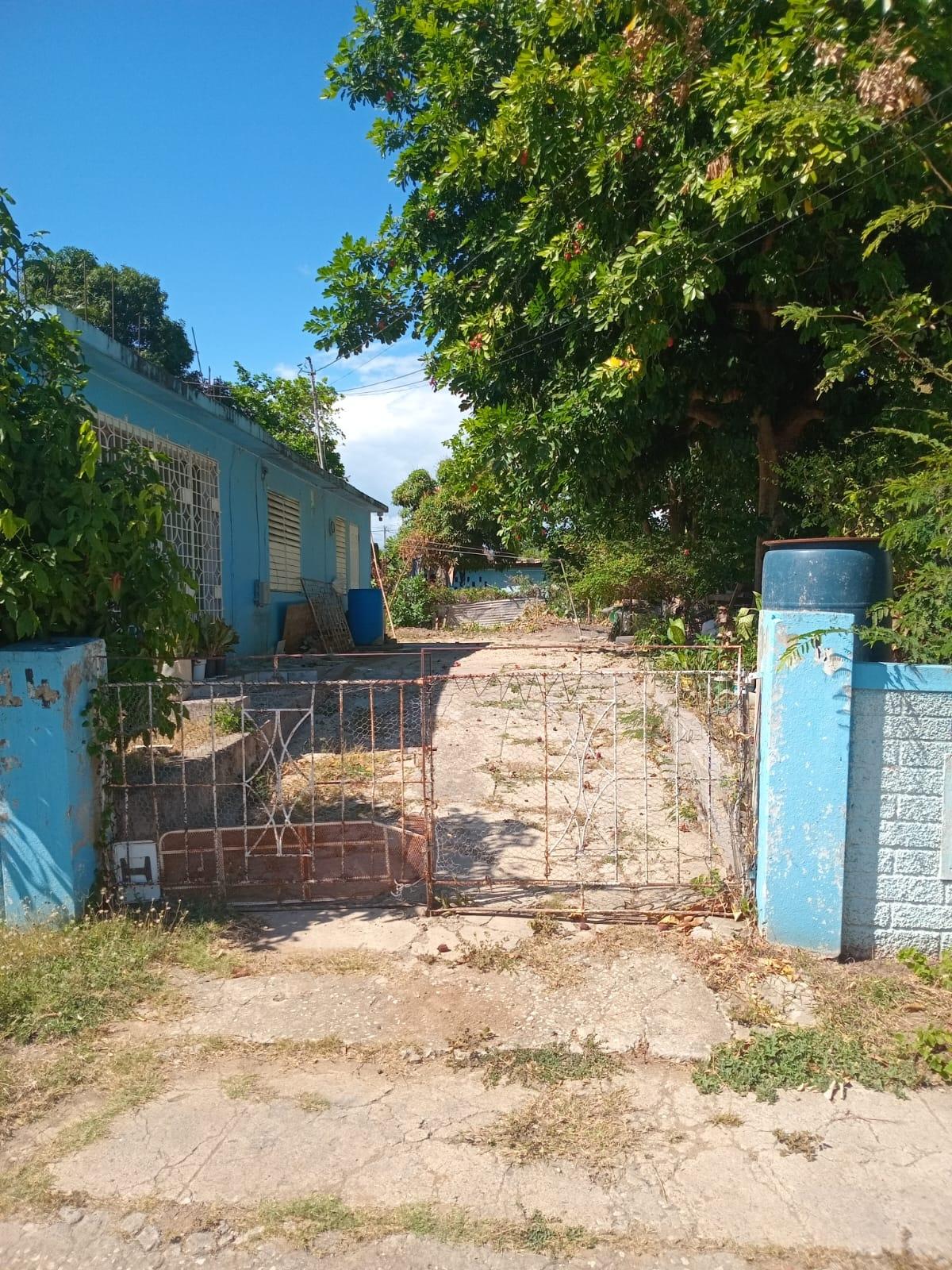 Affordable-Fixer-Upper-House-for-Sale-in-Ensom-City-Spanish-Town-St.-Catherine Fourth image of 824 Seaton Crescent, Ensom ci in Ensom City, St. Catherine, Jamaica - property is For Sale