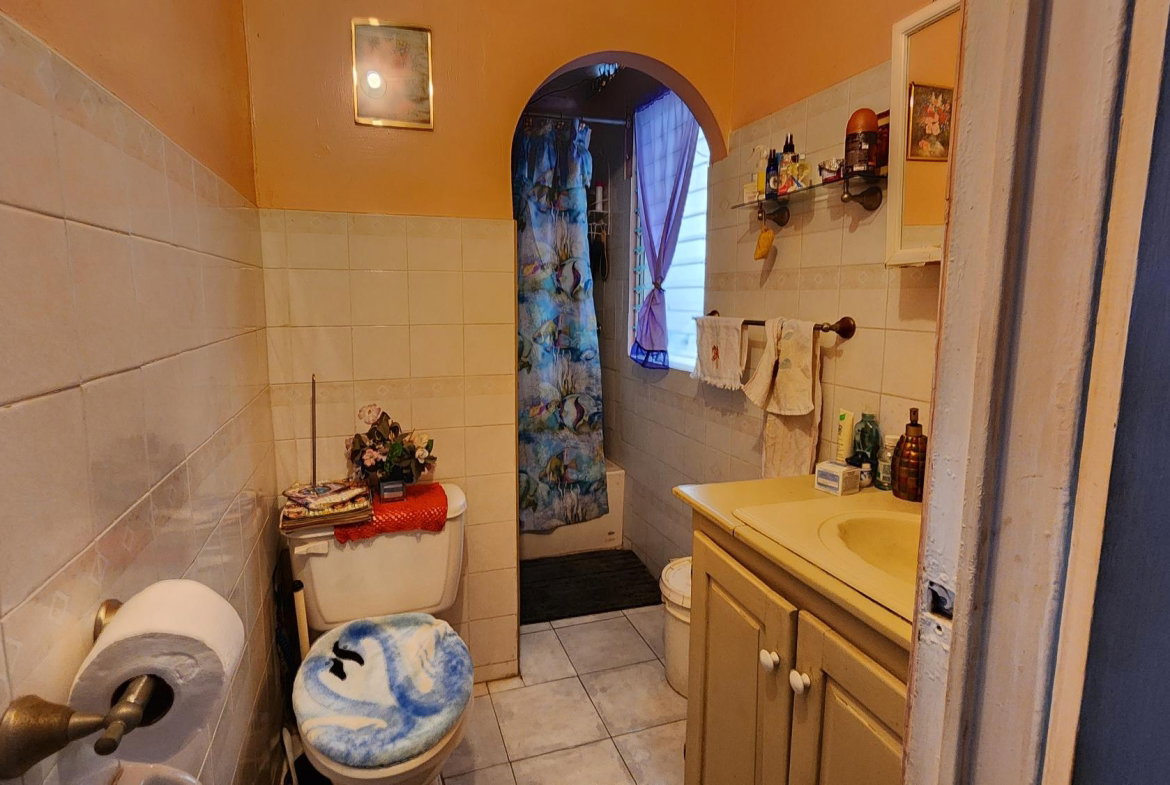 Tenth image of 972 Portsea Way in Portsmouth, St. Catherine, Jamaica - property is For Sale