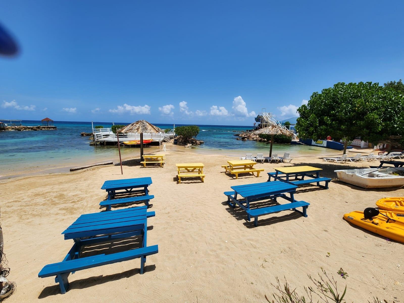 Beachfront-2-Bedroom-Apartment-for-Sale-in-Runaway-Bay-St.-Ann-Franklin-D-Resort Seventeenth image of 124- Franklin d Resort And Spa in Runaway Bay, St. Ann, Jamaica - property is For Sale