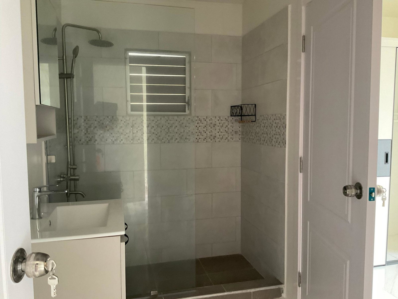 Eleventh image of 553 Phoenix Park Village 2 in Phoenix Park, St. Catherine, Jamaica - property is For Rent