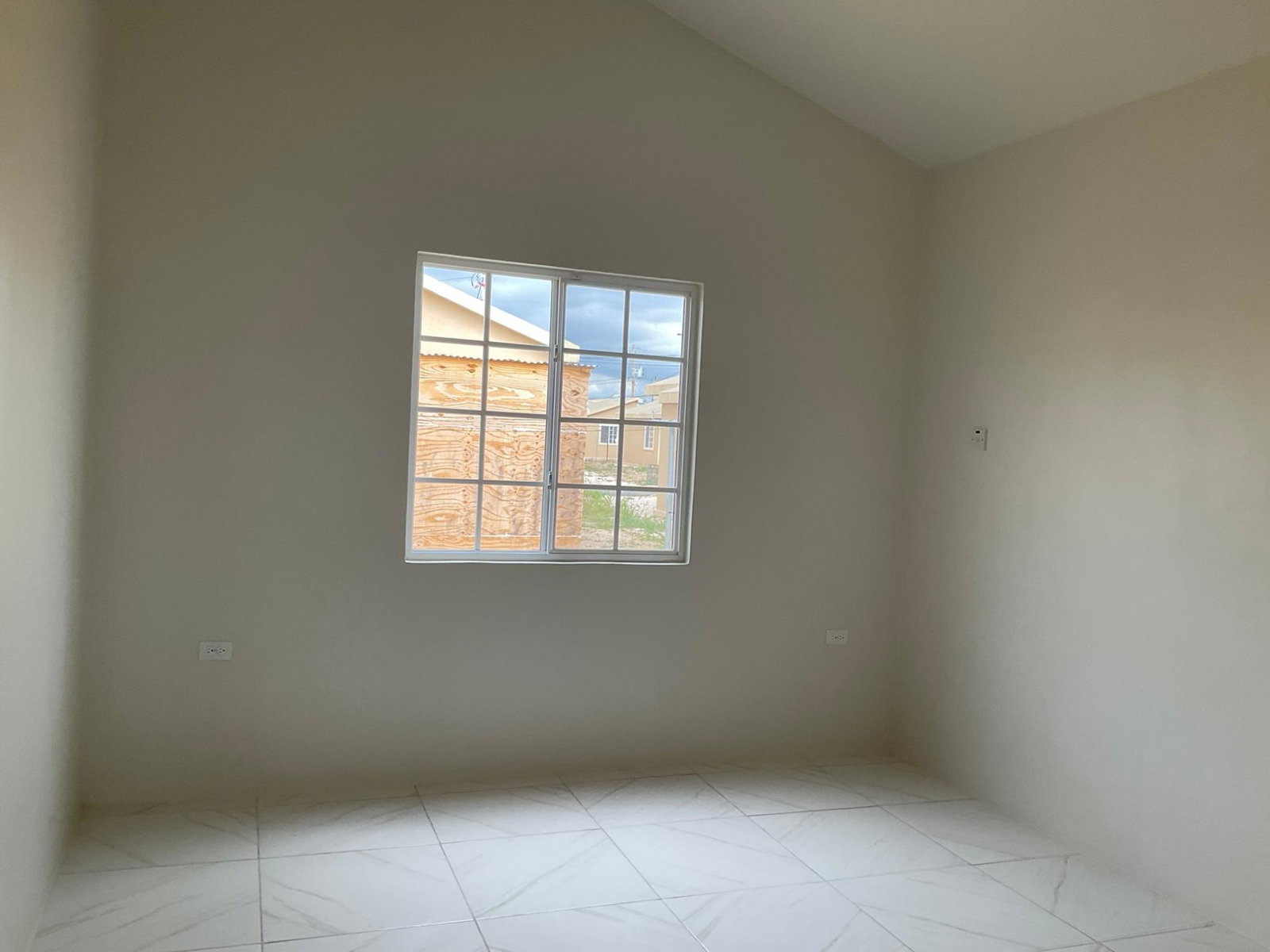 Ninth image of 553 Phoenix Park Village 2 in Phoenix Park, St. Catherine, Jamaica - property is For Rent