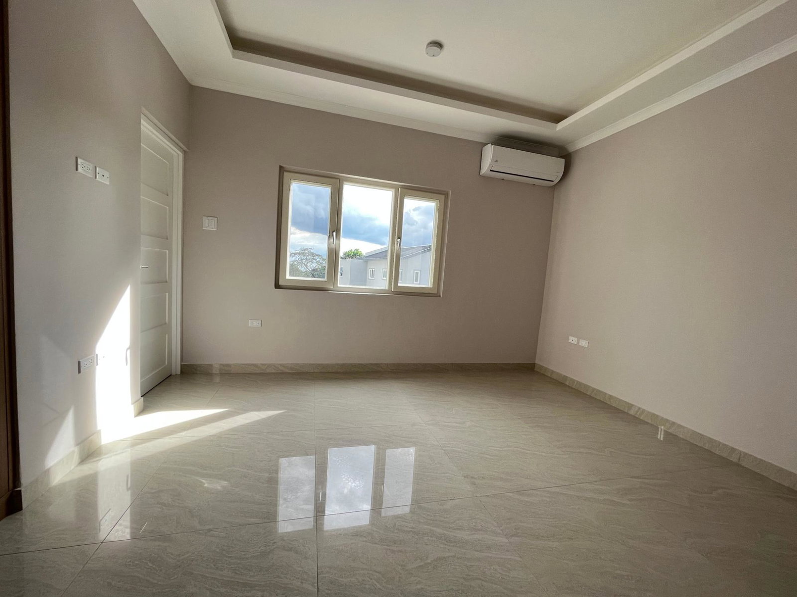 Thirteenth image of 3-16 Garden Close in Kingston 8, St. Andrew, Jamaica - property is For Sale