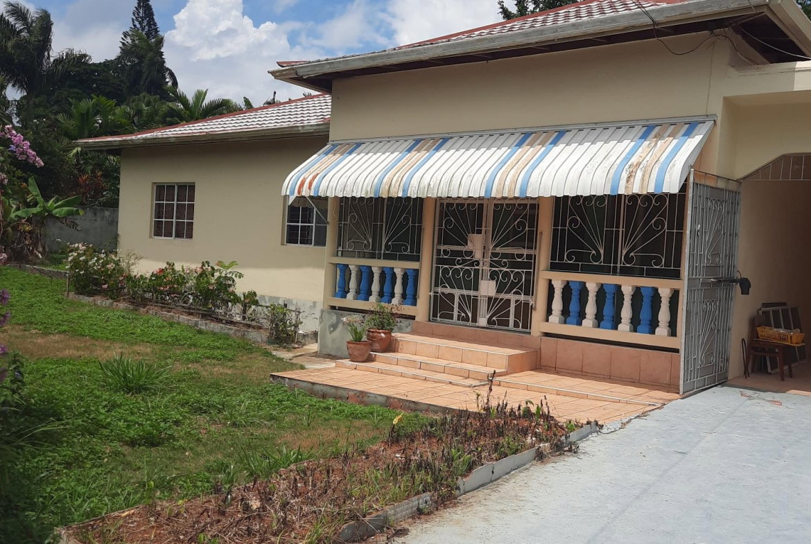Third image of 7 Gordon Vale, Mandeville. in Mandeville, Manchester, Jamaica - property is For Sale