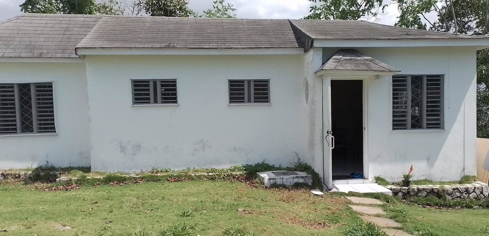 First image of 3- Swain Spring Road in Red Hills, St. Andrew, Jamaica - property is For Rent