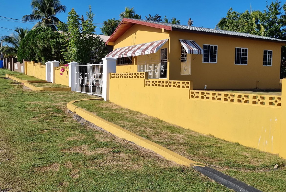 Second image of 6 Orchid Drive in Santa Cruz, St. Elizabeth, Jamaica - property is For Sale