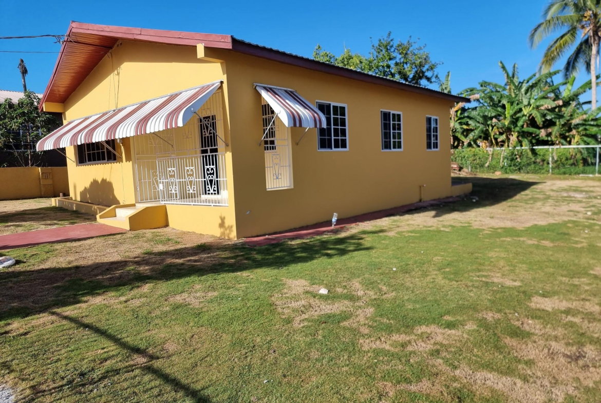 Thirteenth image of 6 Orchid Drive in Santa Cruz, St. Elizabeth, Jamaica - property is For Sale