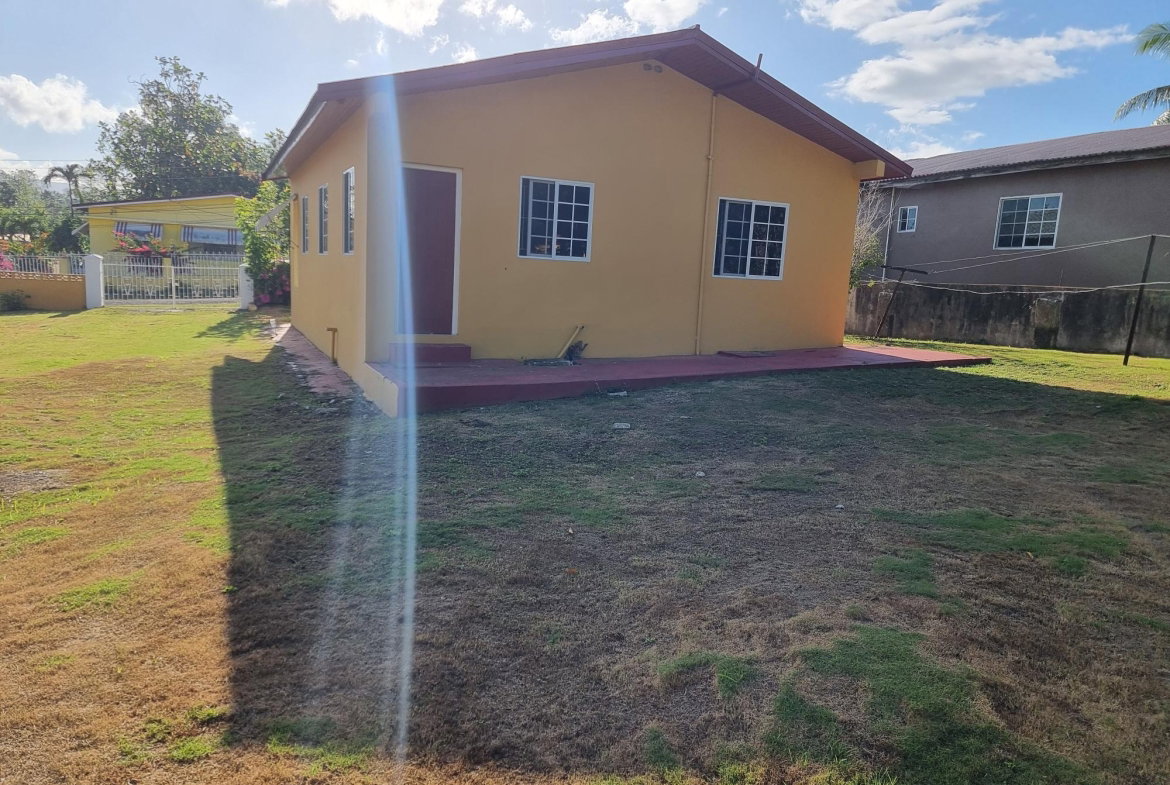 Fourteenth image of 6 Orchid Drive in Santa Cruz, St. Elizabeth, Jamaica - property is For Sale