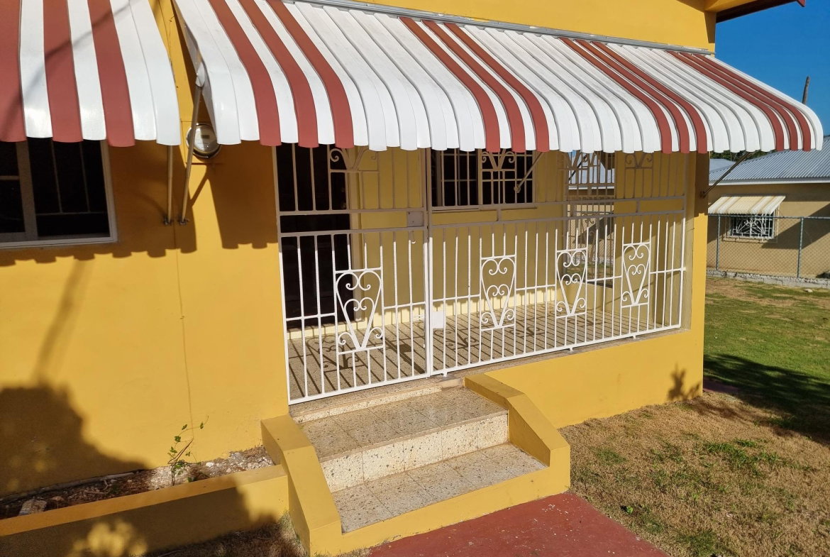 Third image of 6 Orchid Drive in Santa Cruz, St. Elizabeth, Jamaica - property is For Sale