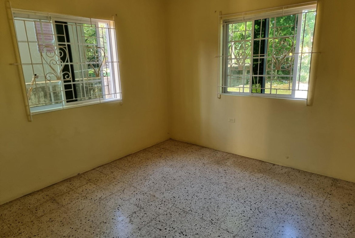 Tenth image of 6 Orchid Drive in Santa Cruz, St. Elizabeth, Jamaica - property is For Sale
