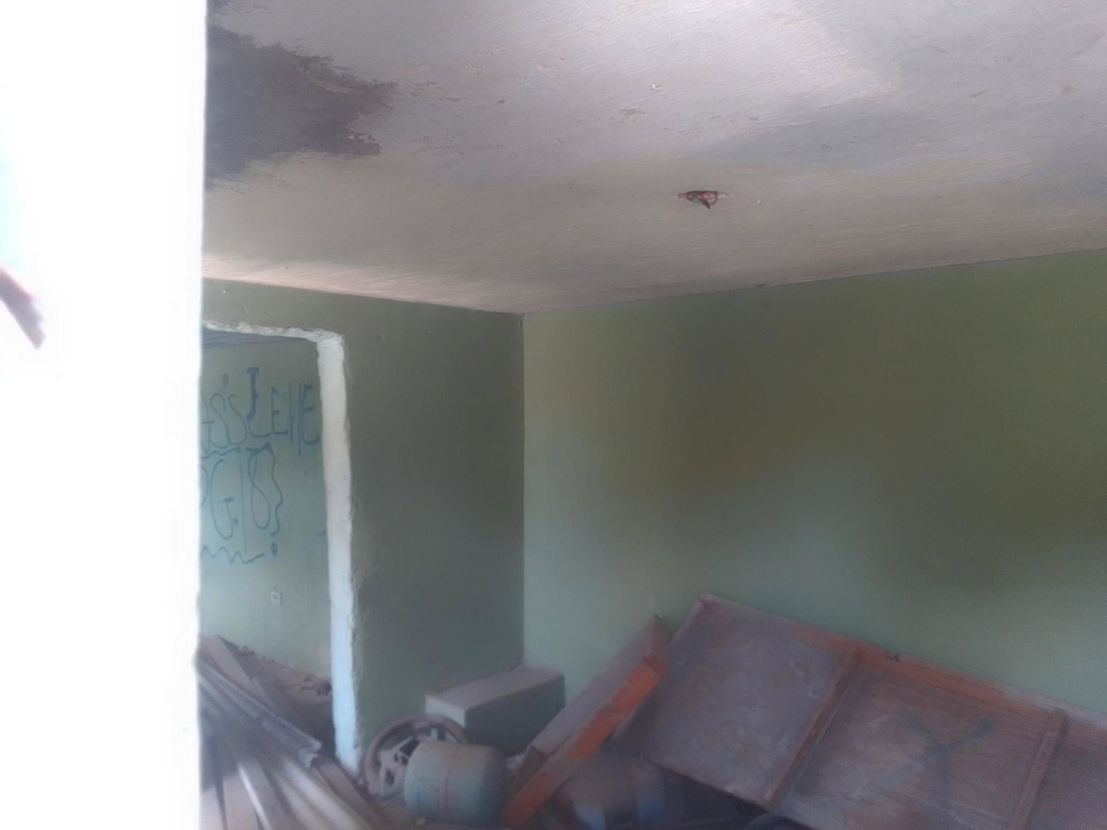 Charming-2-Bedroom-Fixer-Upper-for-Sale-in-Gravel-Heights-St.-Catherine-Jamaica Sixth image of Tredegar Park/gravel Heig in Spanish Town, St. Catherine, Jamaica - property is For Sale