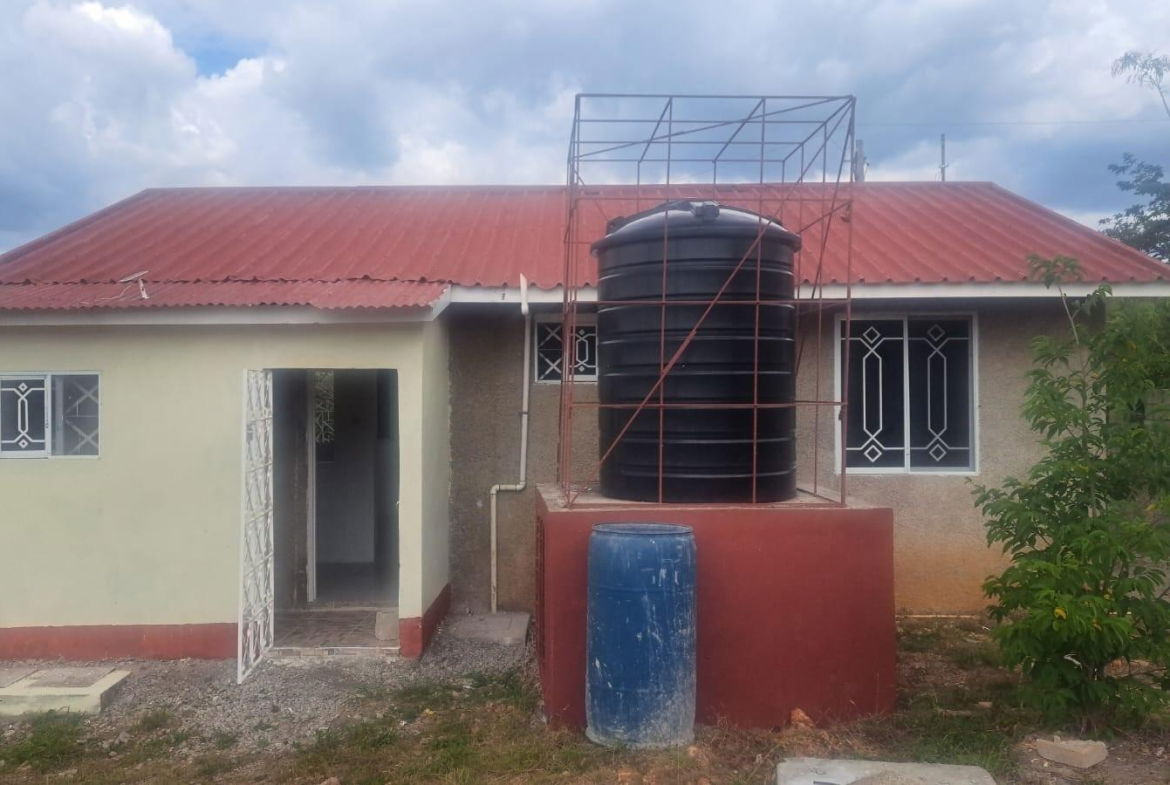 Fifth image of 9 Bannister, Old Harbour in Old Harbour, St. Catherine, Jamaica - property is For Rent