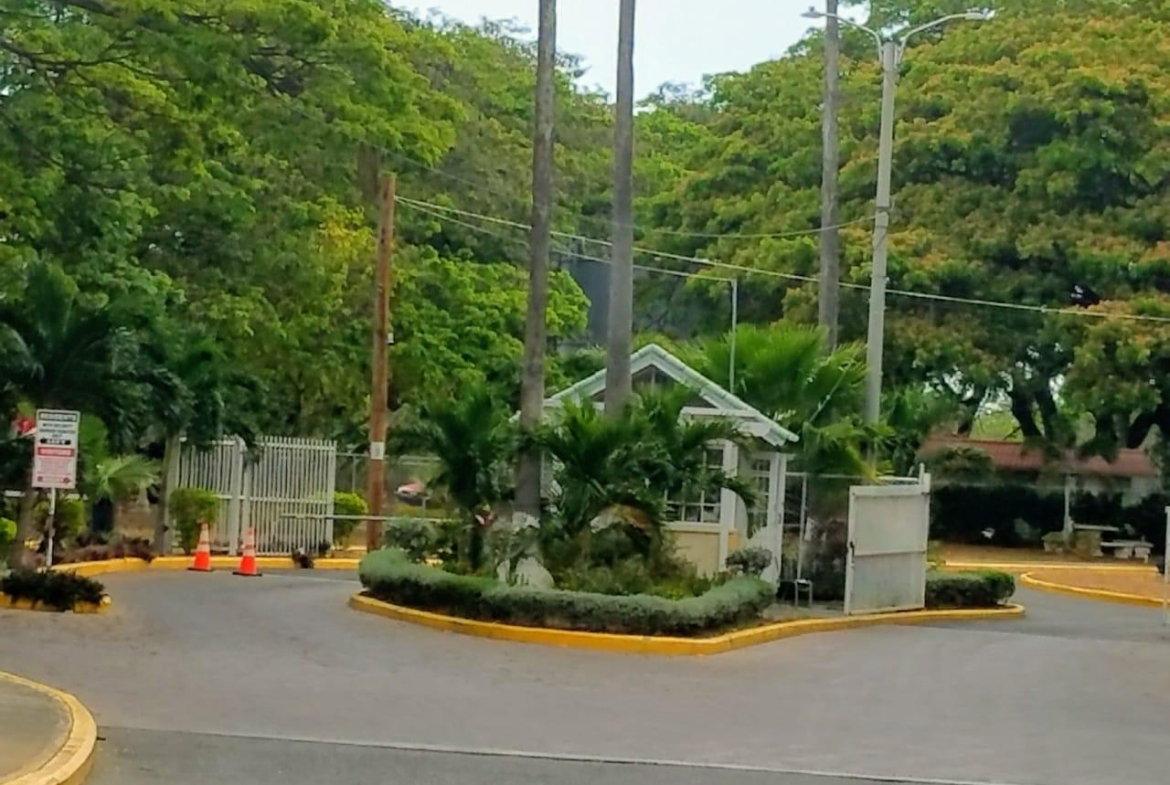 Fourteenth image of 8 Waverly Close in Portmore Country Club, St. Catherine, Jamaica - property is For Rent
