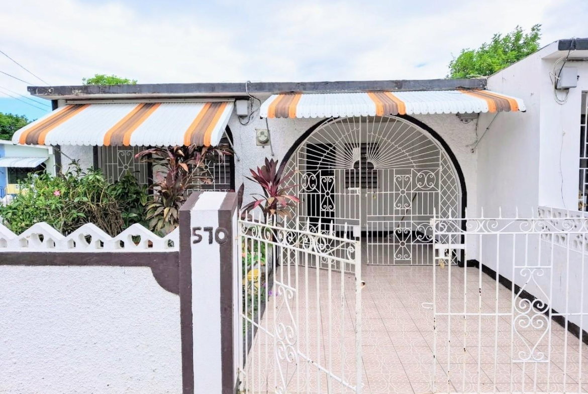 First image of 570 Hayling Court in Portsmouth, St. Catherine, Jamaica - property is For Sale