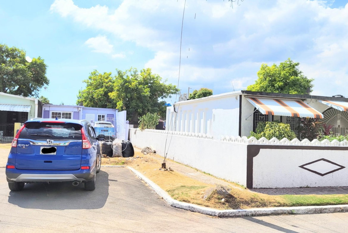 Sixteenth image of 570 Hayling Court in Portsmouth, St. Catherine, Jamaica - property is For Sale