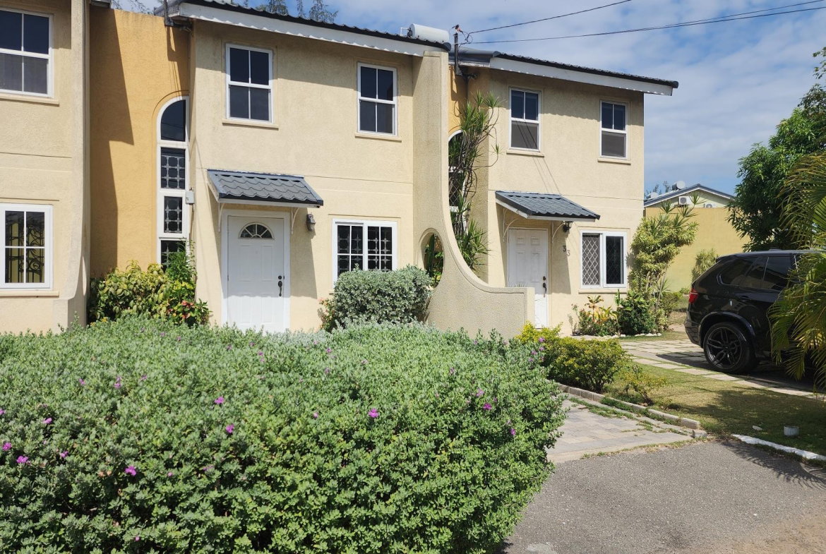 Second image of 32- Portmore Country Club 2 in Portmore Country Club, St. Catherine, Jamaica - property is For Rent