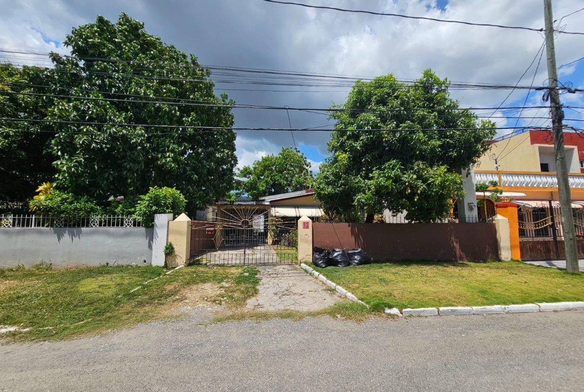 Fourth image of 12 Anglesea Ave, Pembroke in Kingston 20, St. Andrew, Jamaica - property is For Sale