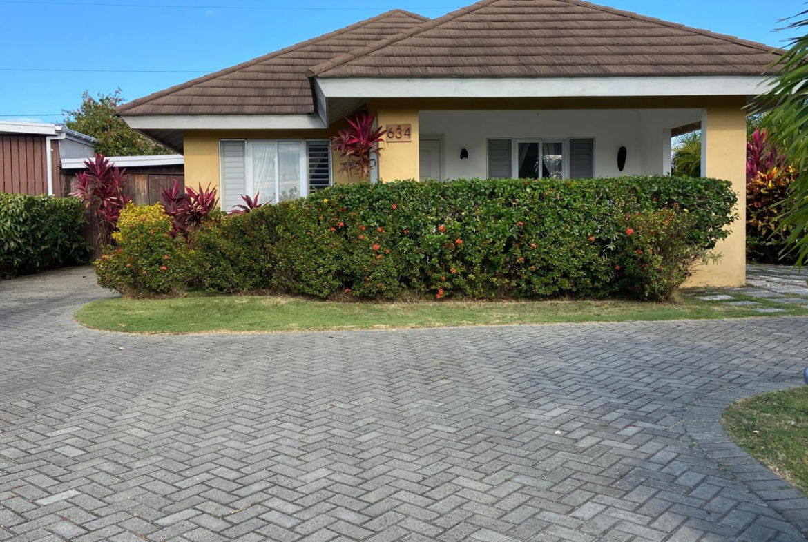 First image of 634-breadfruit Richmond Estate in Laughlands, St. Ann, Jamaica - property is For Rent