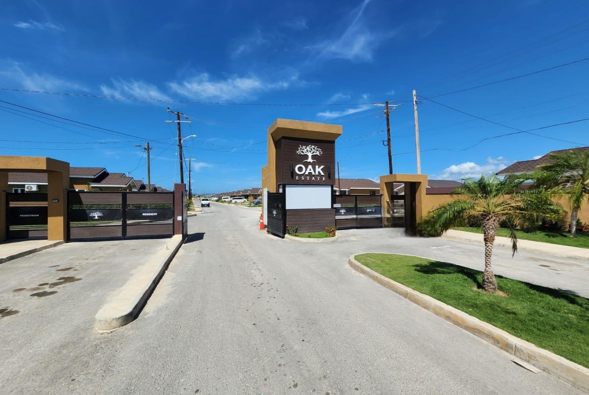 Second image of 40 Oak Estate in Greater Portmore, St. Catherine, Jamaica - property is For Rent